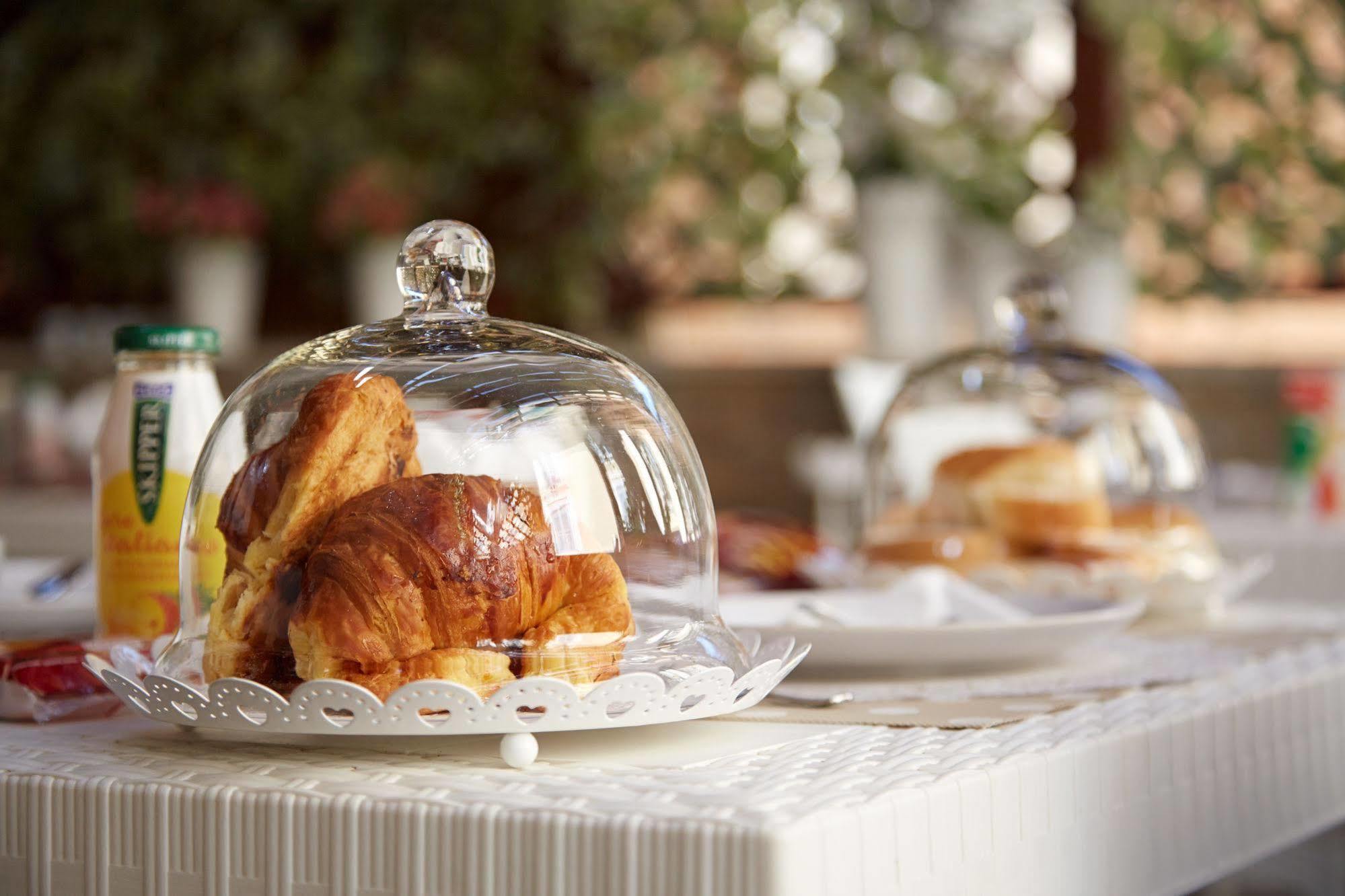 Charme & Chic Bed & Breakfast Roma Eksteriør bilde